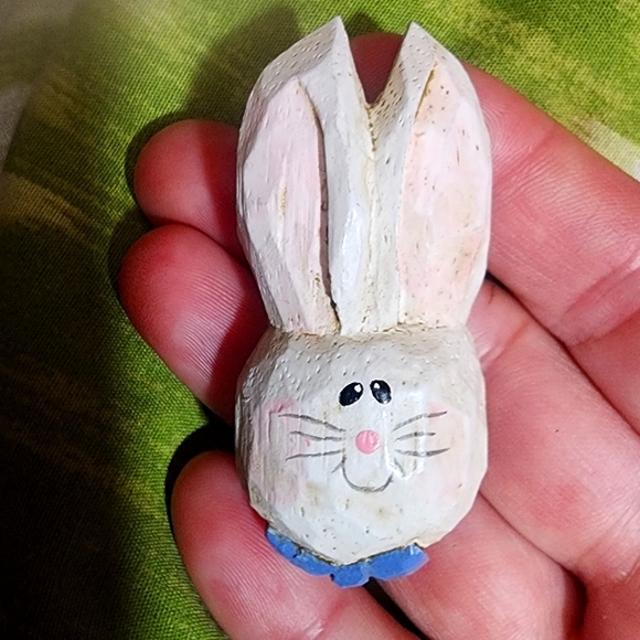 Rustic looking Bunny Pin / Brooch vintage - Picture 1 of 5